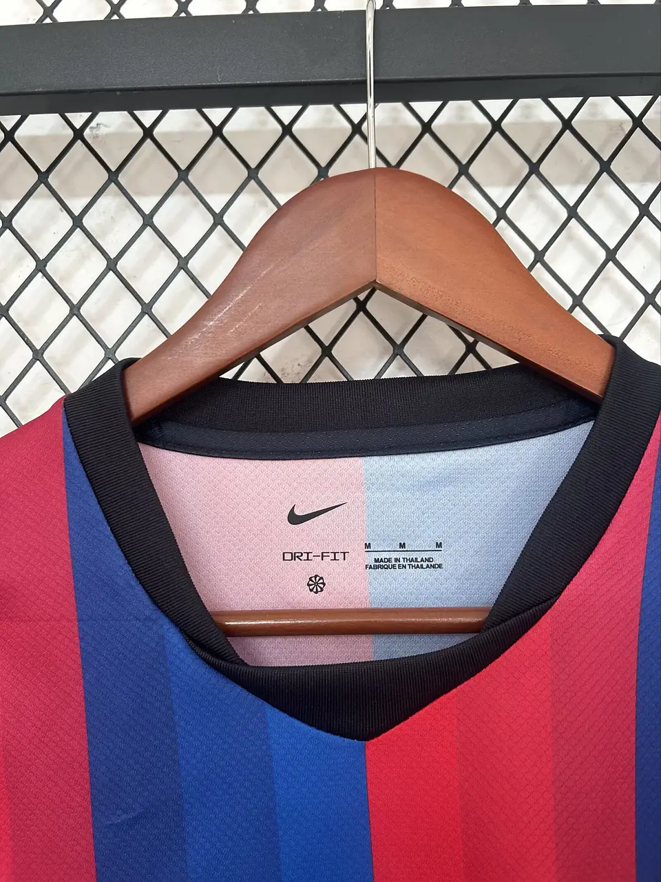 Barcelona Equipamento Principal 2026/27 4