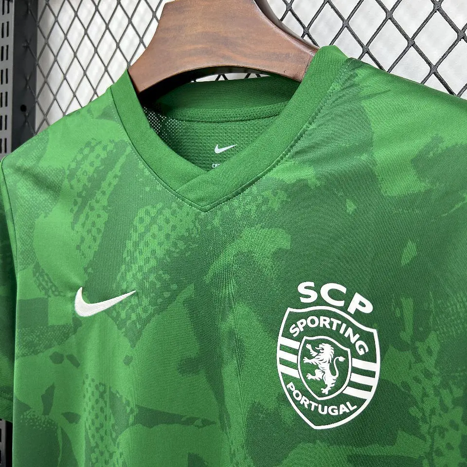 Sporting Equipamento Pré-Jogo 2025/26 4