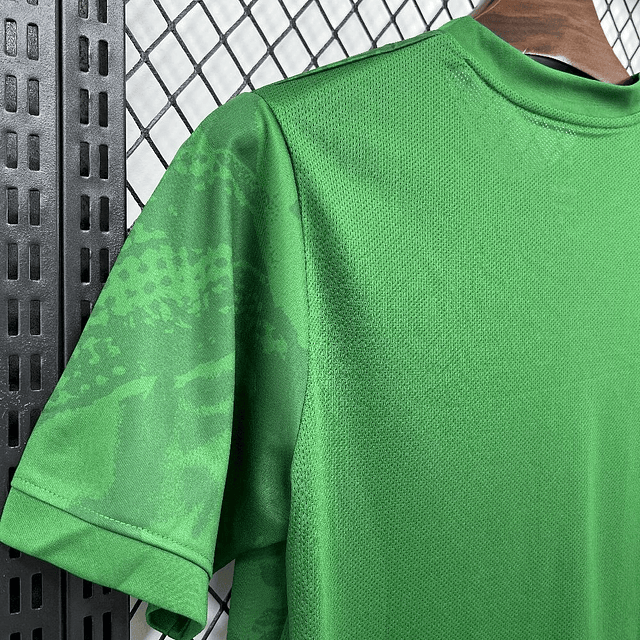 Sporting Equipamento Pré-Jogo 2025/26 10