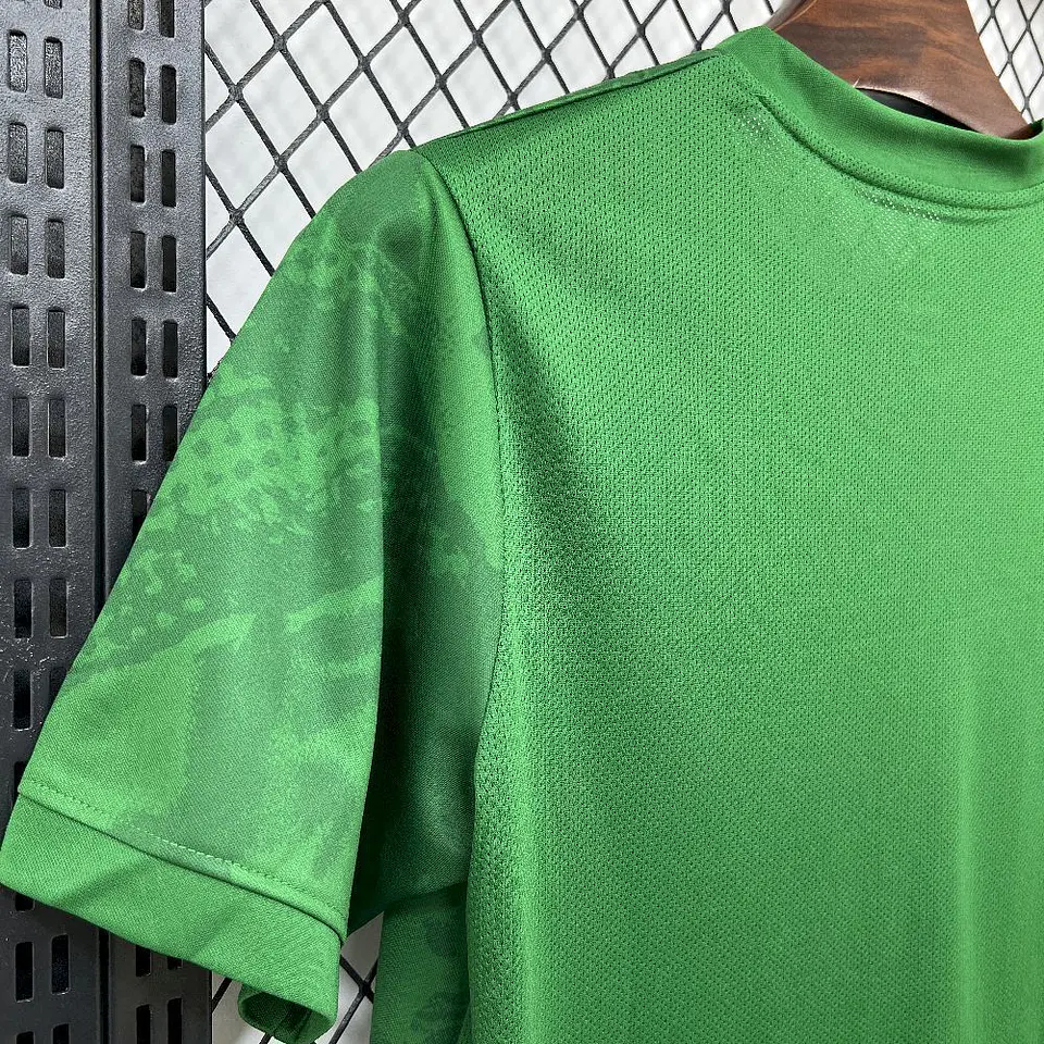 Sporting Equipamento Pré-Jogo 2025/26 10