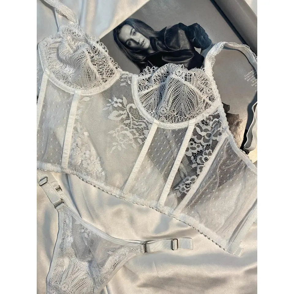 Conjunto Corset Night & Sexy Naomi Blanco 10