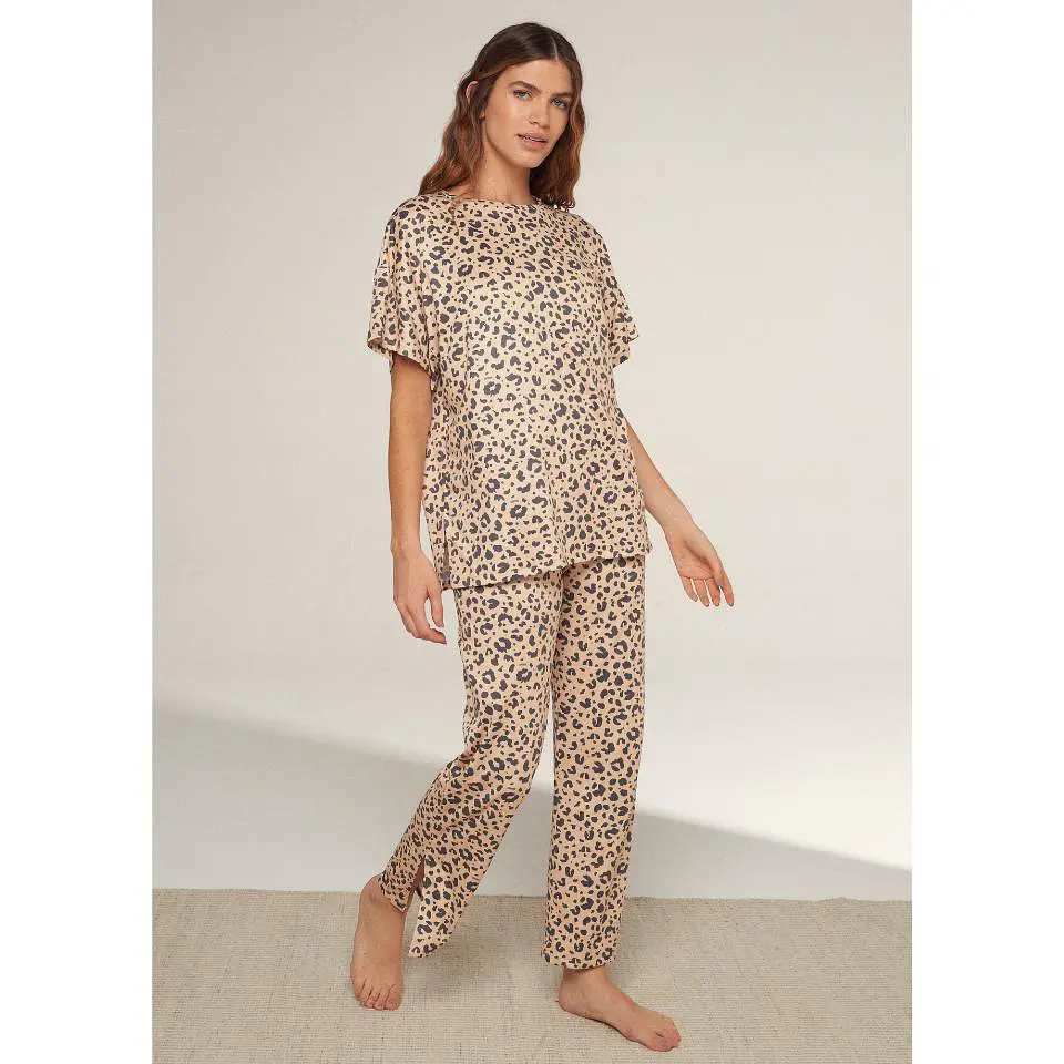 Pijama Emilia Animal Print Polera/Pantalón 3