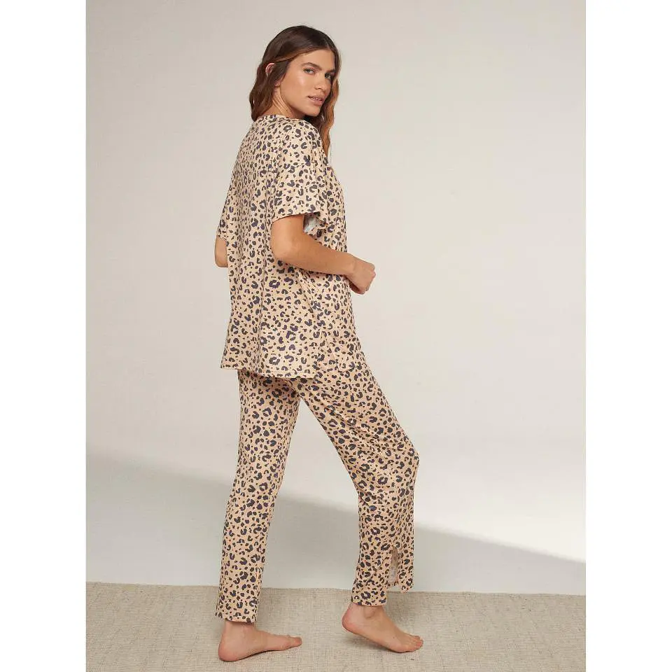 Pijama Emilia Animal Print Polera/Pantalón 4
