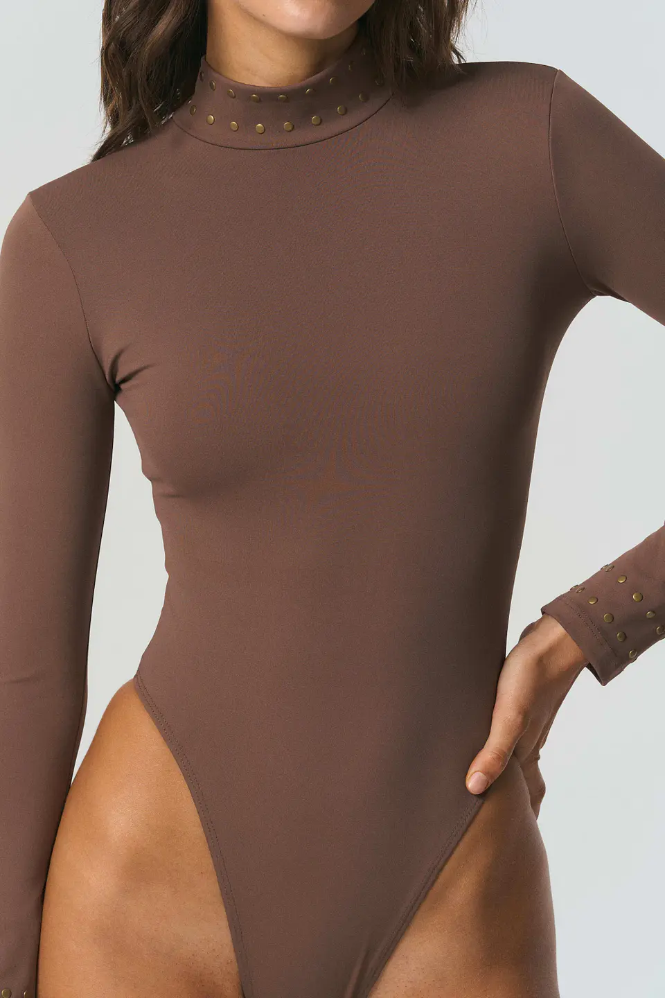 Body Neckline Beige 2