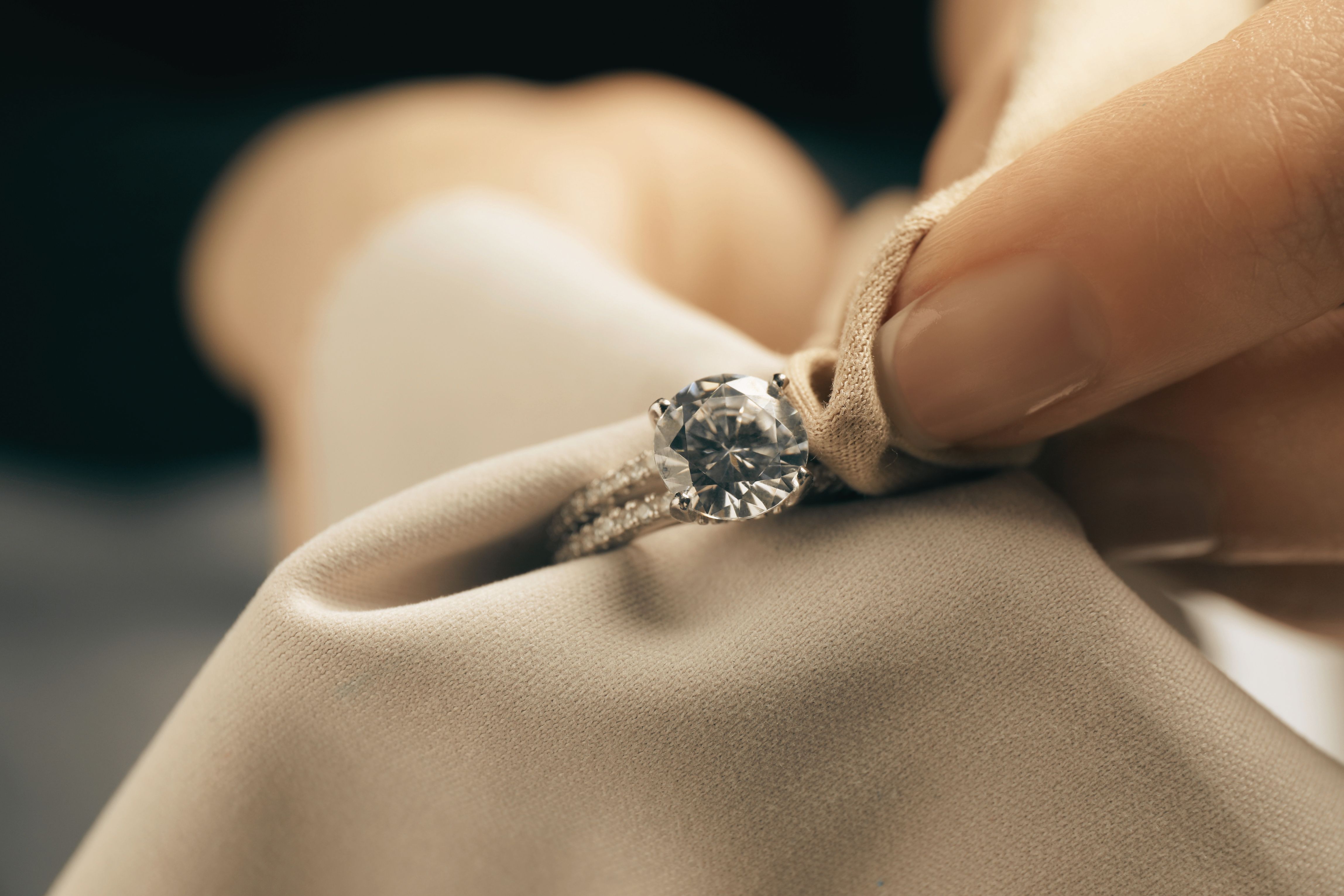 Aprende a limpiar tus joyas