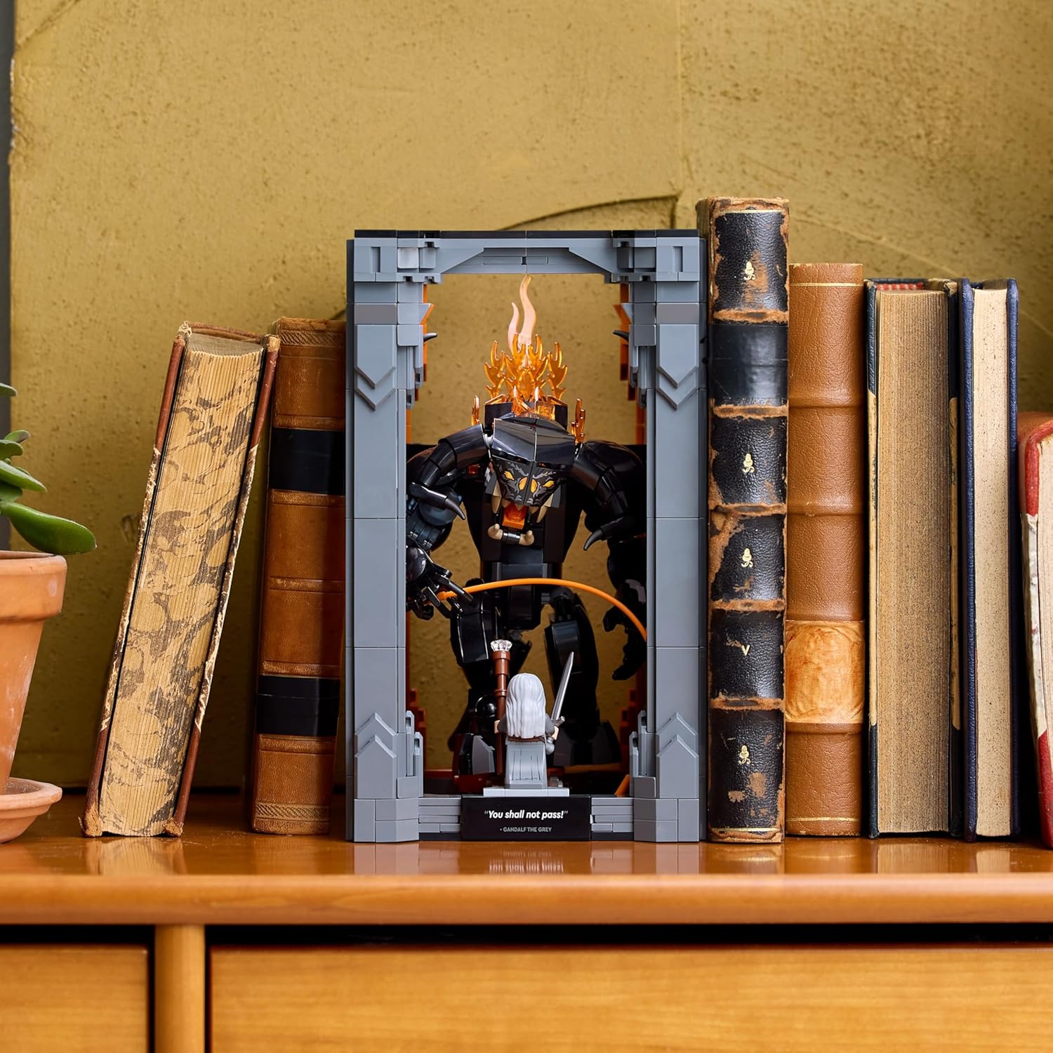 Lego Icons Rincon Entre Libros El Señor de los Anillos 1201pzs 4
