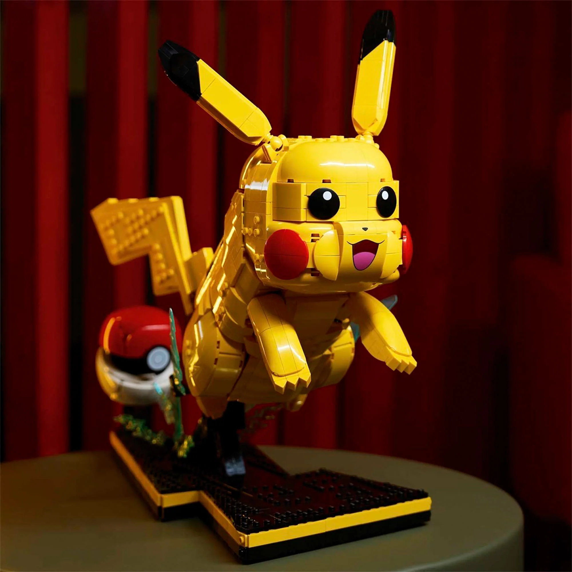 Lego Pikachu Y Pokebola 72152 2050 Piezas 3