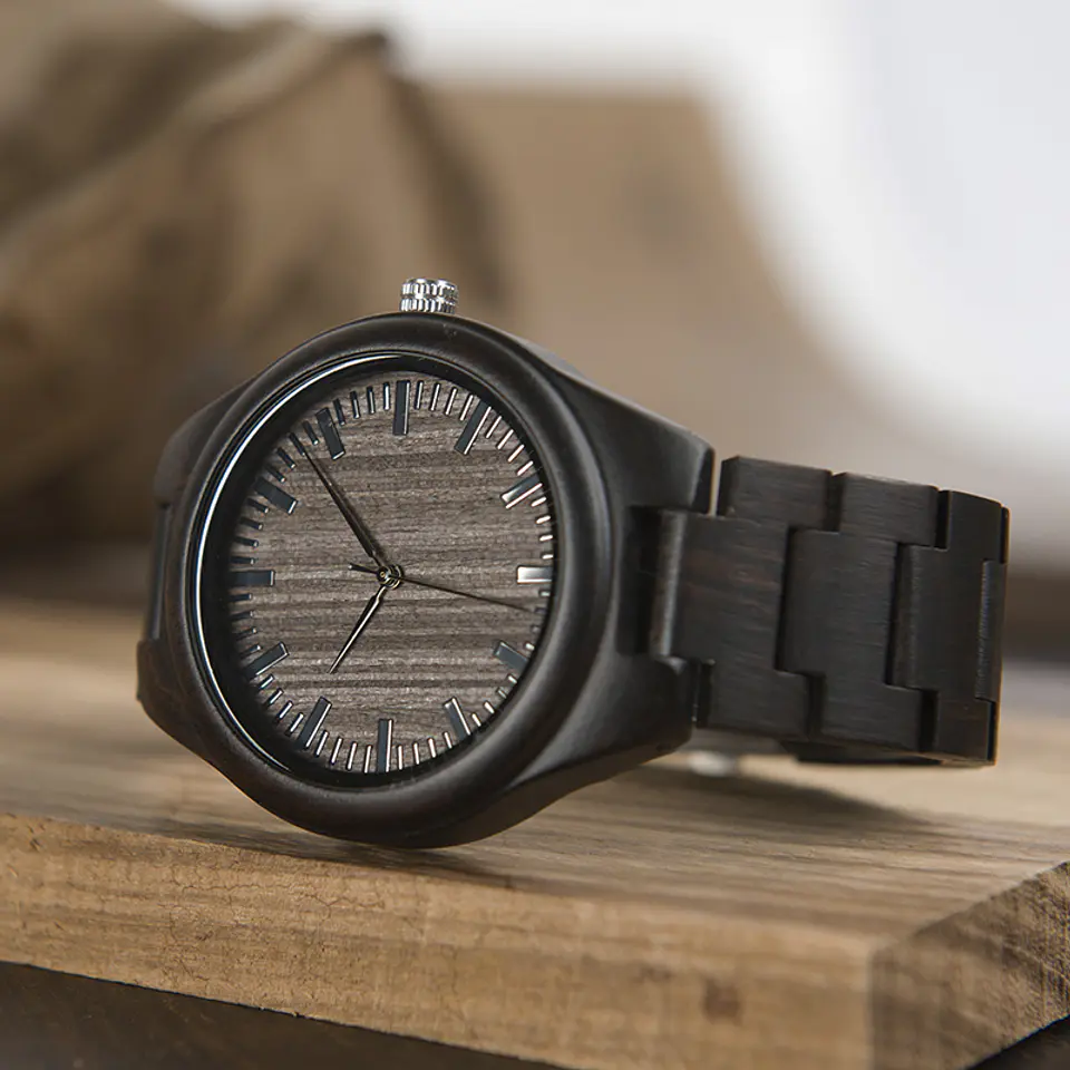 Reloj de madera Ebony Elegance 7