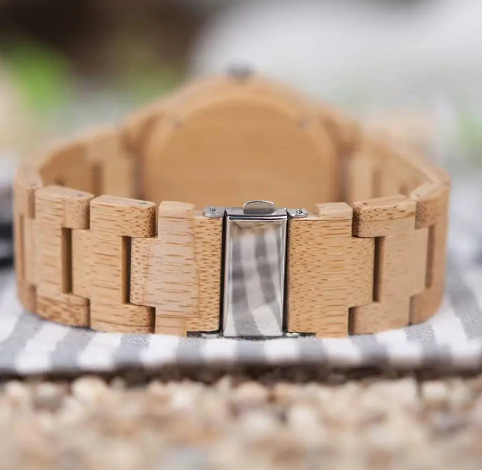 Reloj de madera Bamboo Essential 4
