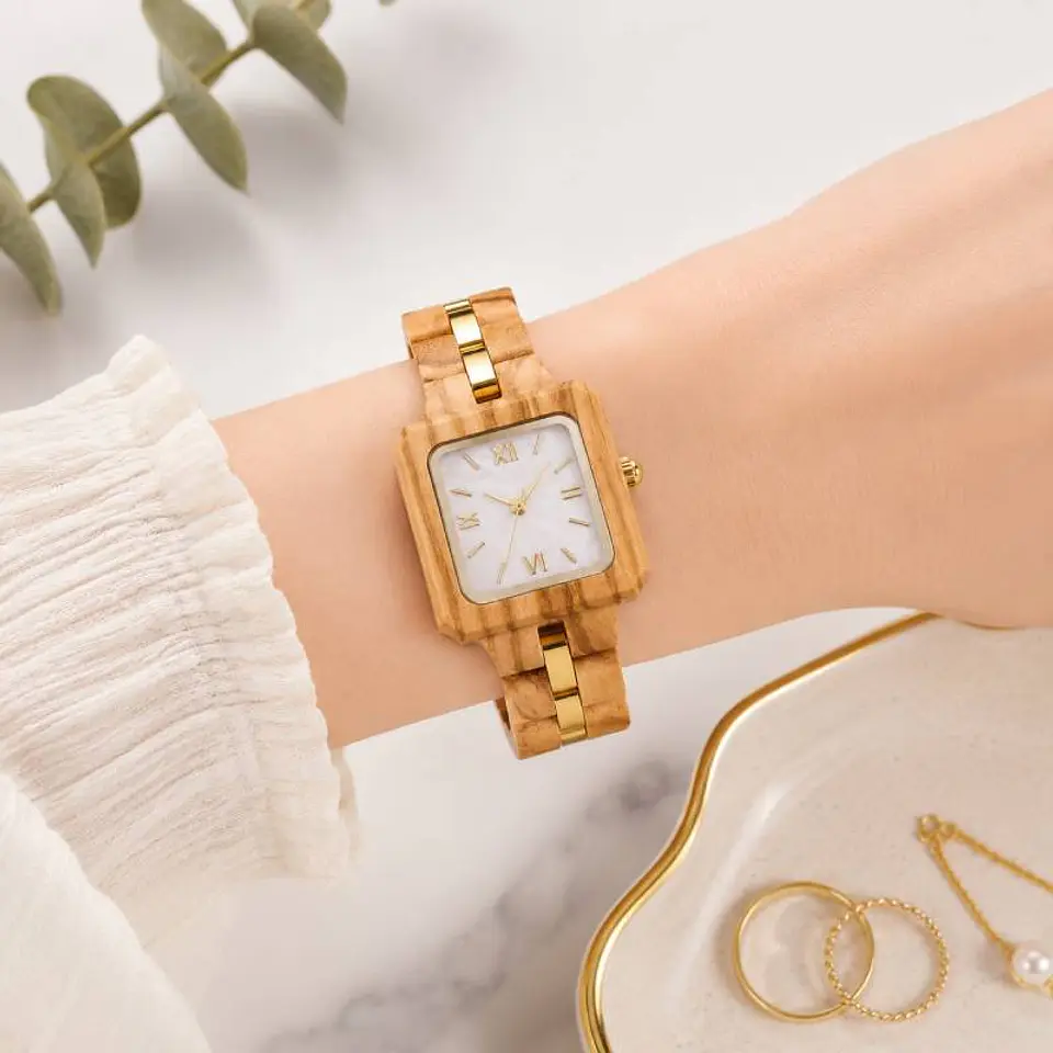  Reloj de madera Lunar Vanity 4