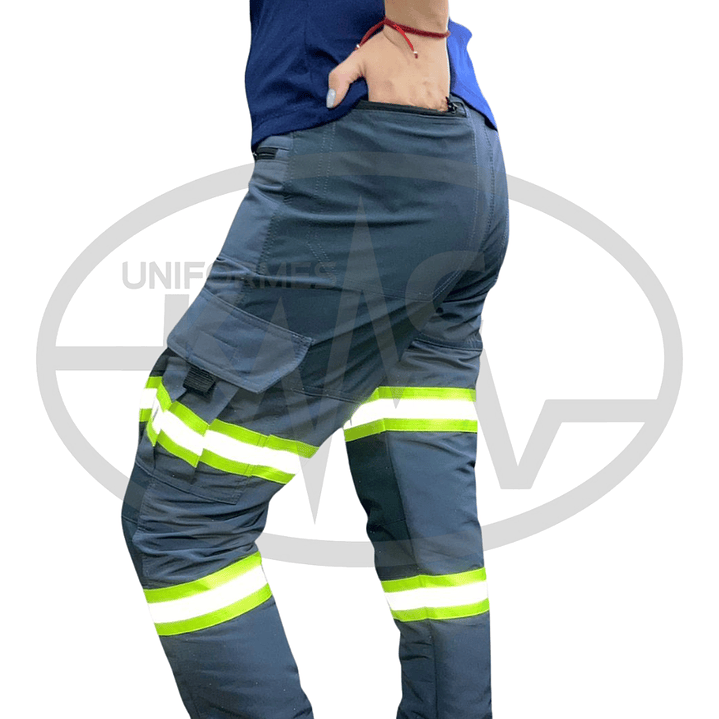 Pantalón Cargo Antifluido Femenino 1