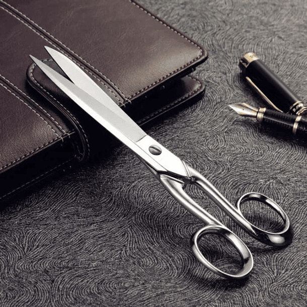 Tijera Victorinox Domesticas France Modelo #8.1014.18  