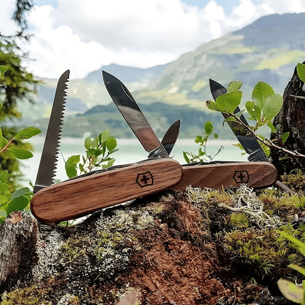 Victorinox Navaja Huntsman De Madera, Marrón, 13 Usos Color Marrón 4