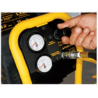 COMPRESOR DEWALT D55168 200 PSI 15 GL FREE OIL 2