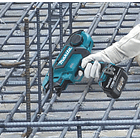 AMARRADORA DE VARILLA MAKITA INAL+CARGA+2 BATERIAS 5AH+50 ROLLOS ALAMBRE DTR180 2