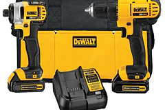 PROMO DEWALT TALADRO INAL 12V 1.3 AMP DCD700 + ATORNILLADOR DEWALT DCF805 DCK201C2-B3