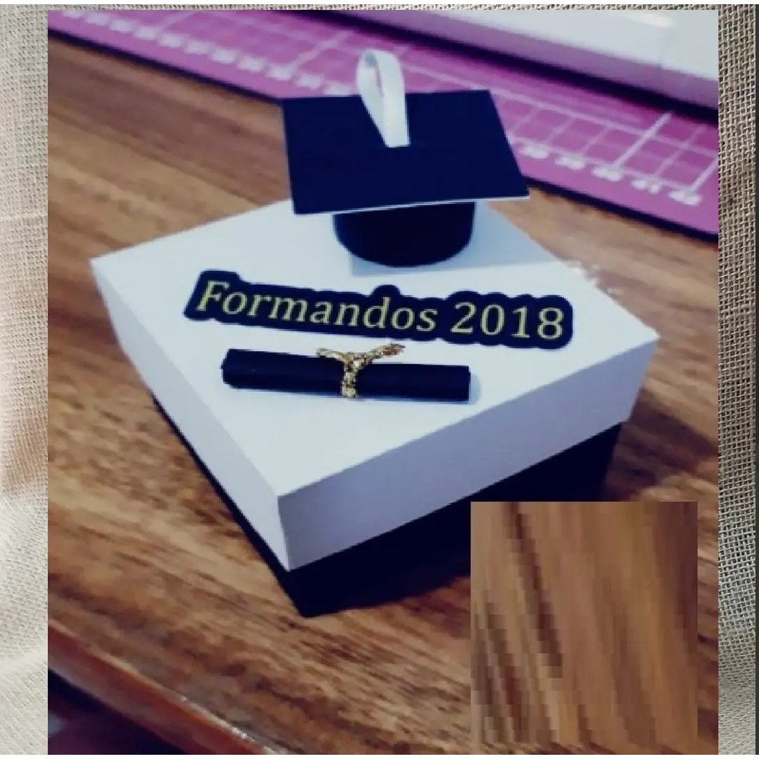 Arquivo de Corte Caixa Cubo Capelo Formatura 1