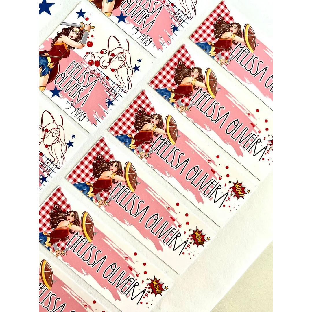 Arquivo de Corte Etiqueta Escolar Mulher Maravilha 1