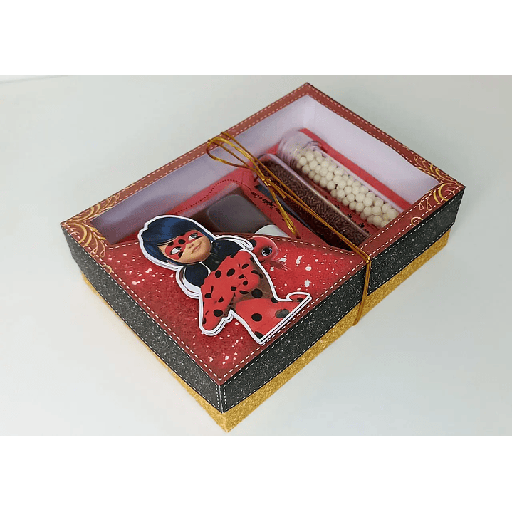 Arquivo de Corte Mini Confeiteiro Lady bug 1