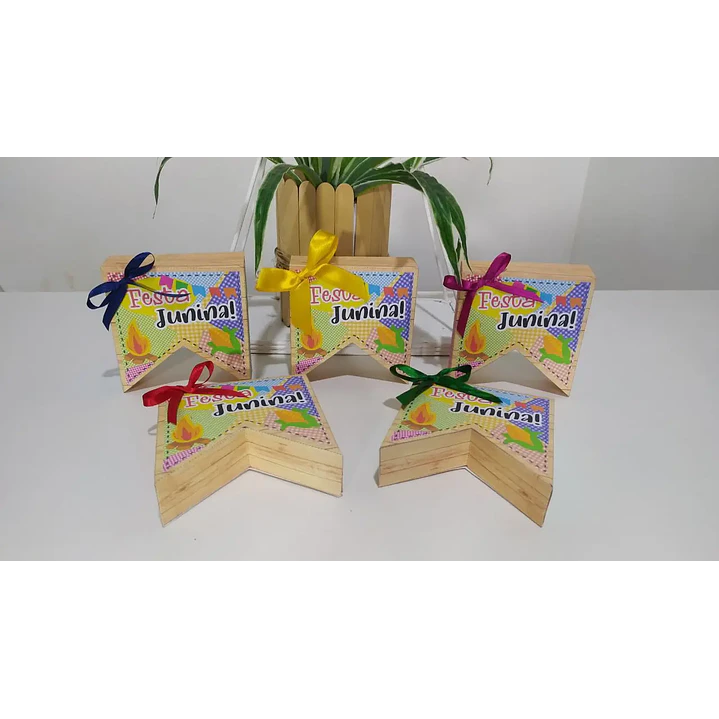 Arquivo de Corte Festa Junina Caixa Bamdeirinha (Leia a Descrição) 1