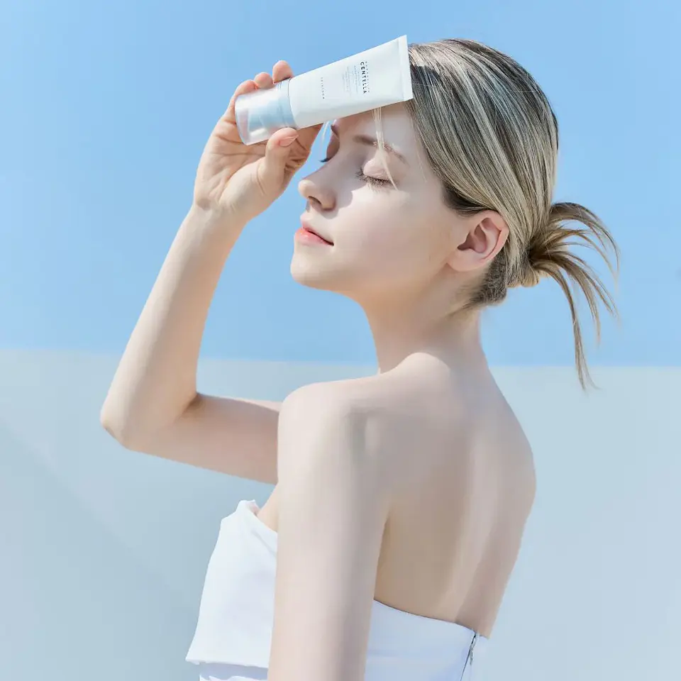 PRÓXIMAMENTE Madagascar Centella Hyalu-Cica Water-fit Sun Serum SPF 50+ y PA++++ - 50ml (SKIN1004) Protector solar ligero pieles sensibles  10