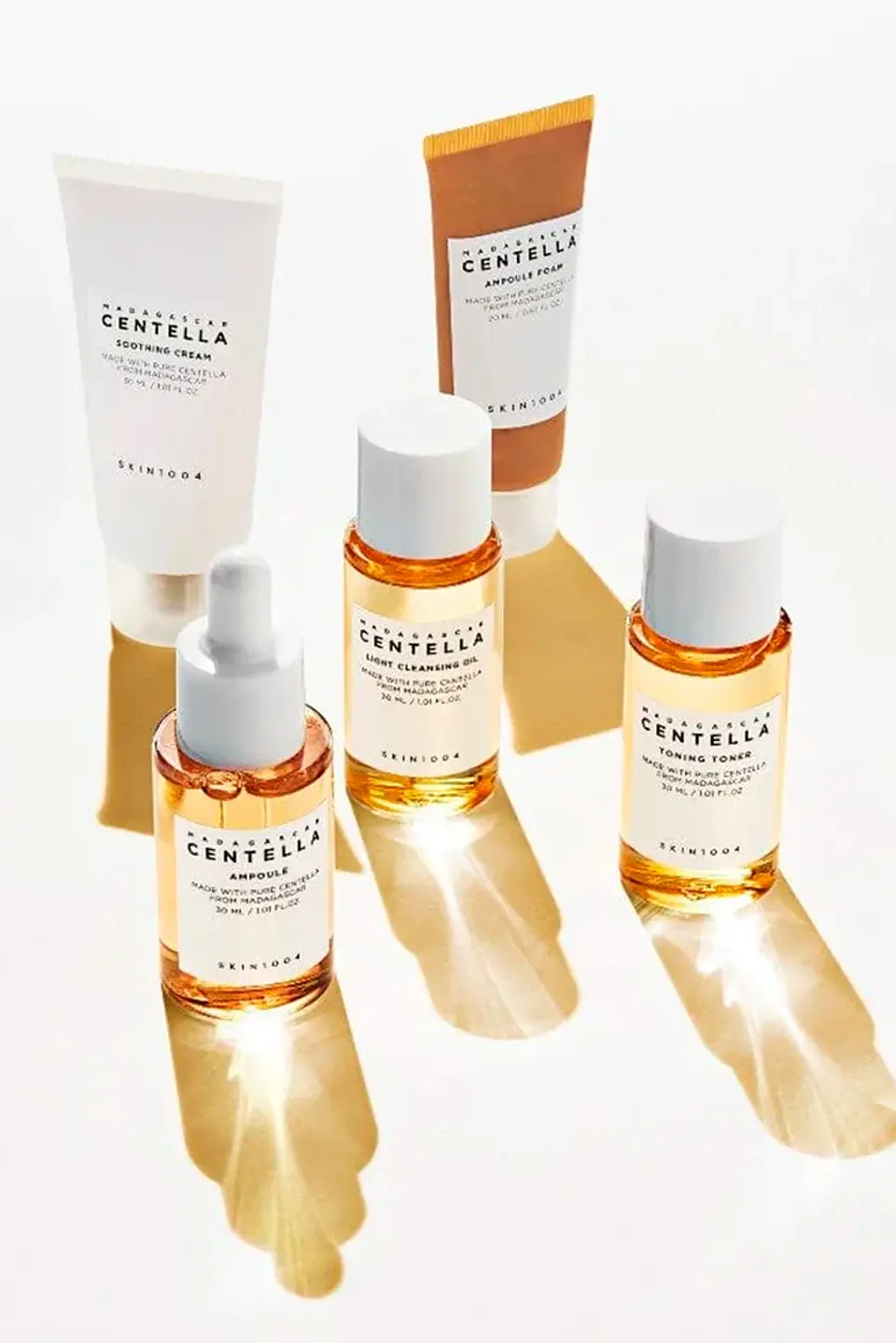 Madagascar Centella Travel Kit (SKIN1004) Set de miniaturas 1 Limpiador oleoso 30ml + 1 Limpiador en espuma 20 ml + 1 Tónico 30ml + 1 Serum 30ml + 1 Crema 30ml 4