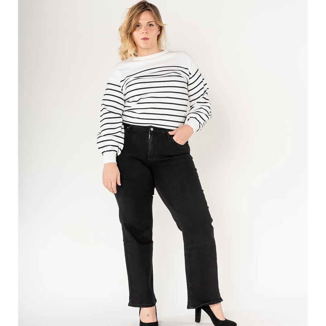 Plus Size Wide Flared Jeans Black 1