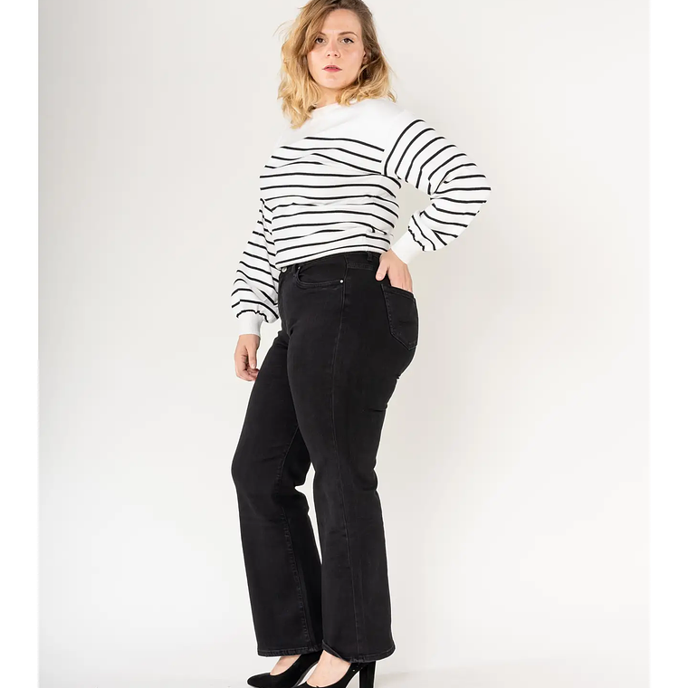 Plus Size Wide Flared Jeans Black 2