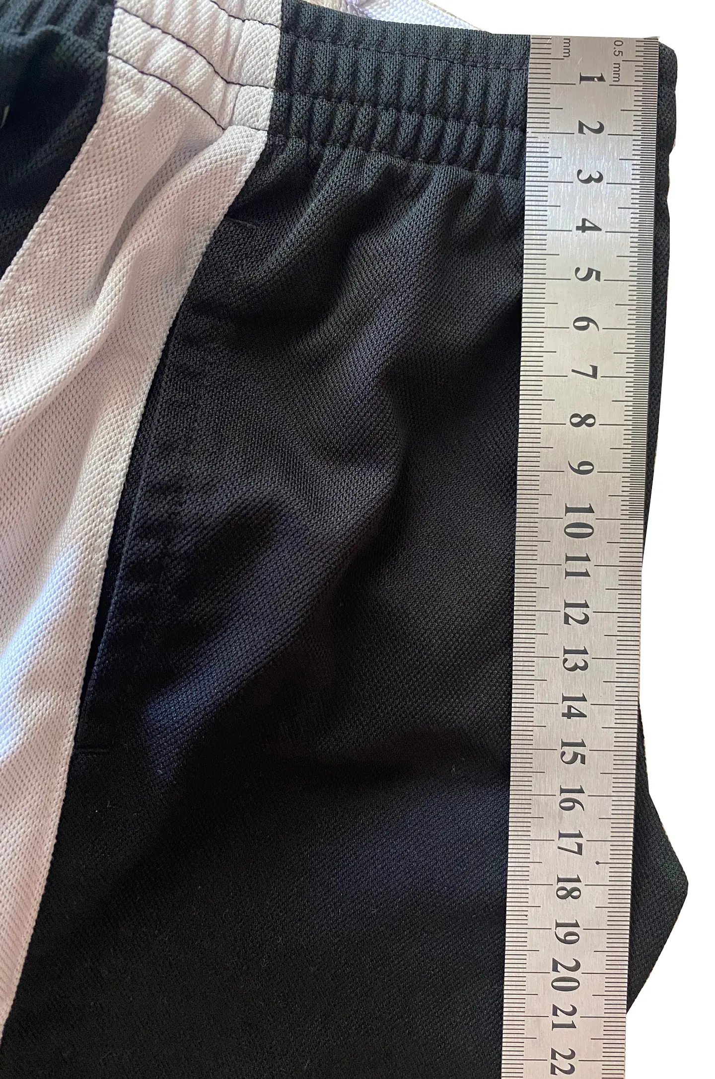 Pantalón Buzo Nike Dri-FIT Niño – Negro / Franjas Blancas / Talla S (4-5 años) 10