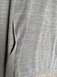 Polerón Deportivo Ligero Under Armour – Talla M / L (Suelto) - Miniatura 10