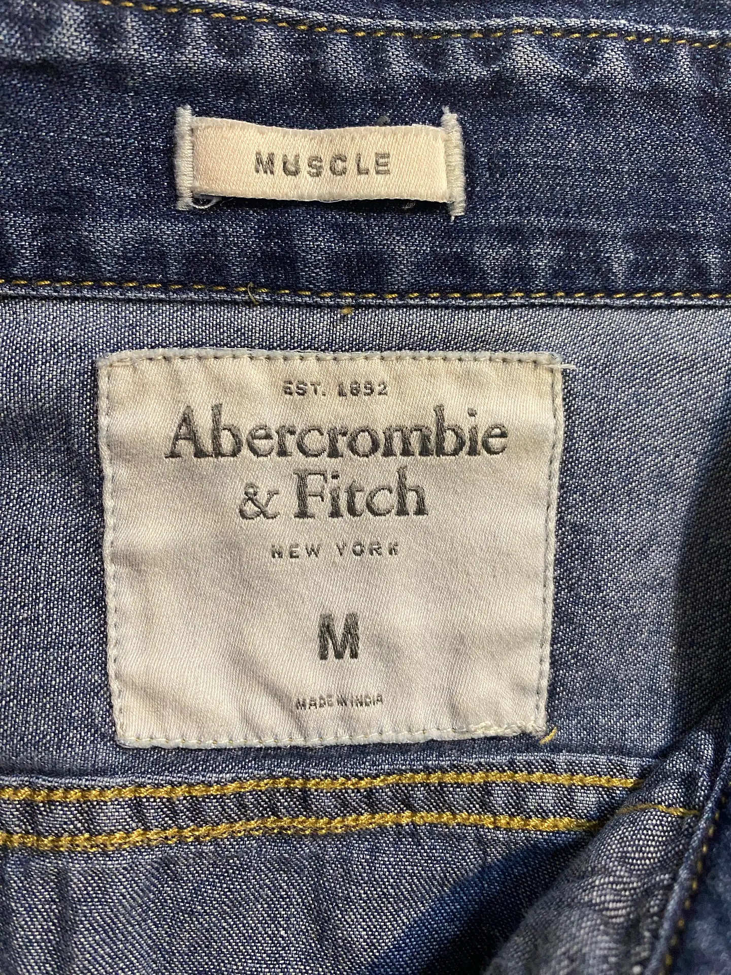 Camisa de Mezclilla Abercrombie & Fitch – Talla M 6