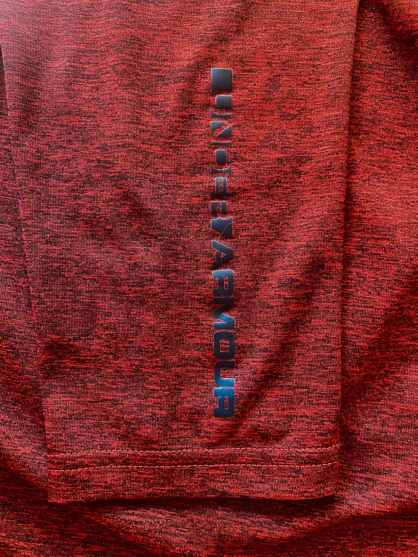 Polera Deportiva Under Armour HeatGear Manga Larga– Talla XL 12