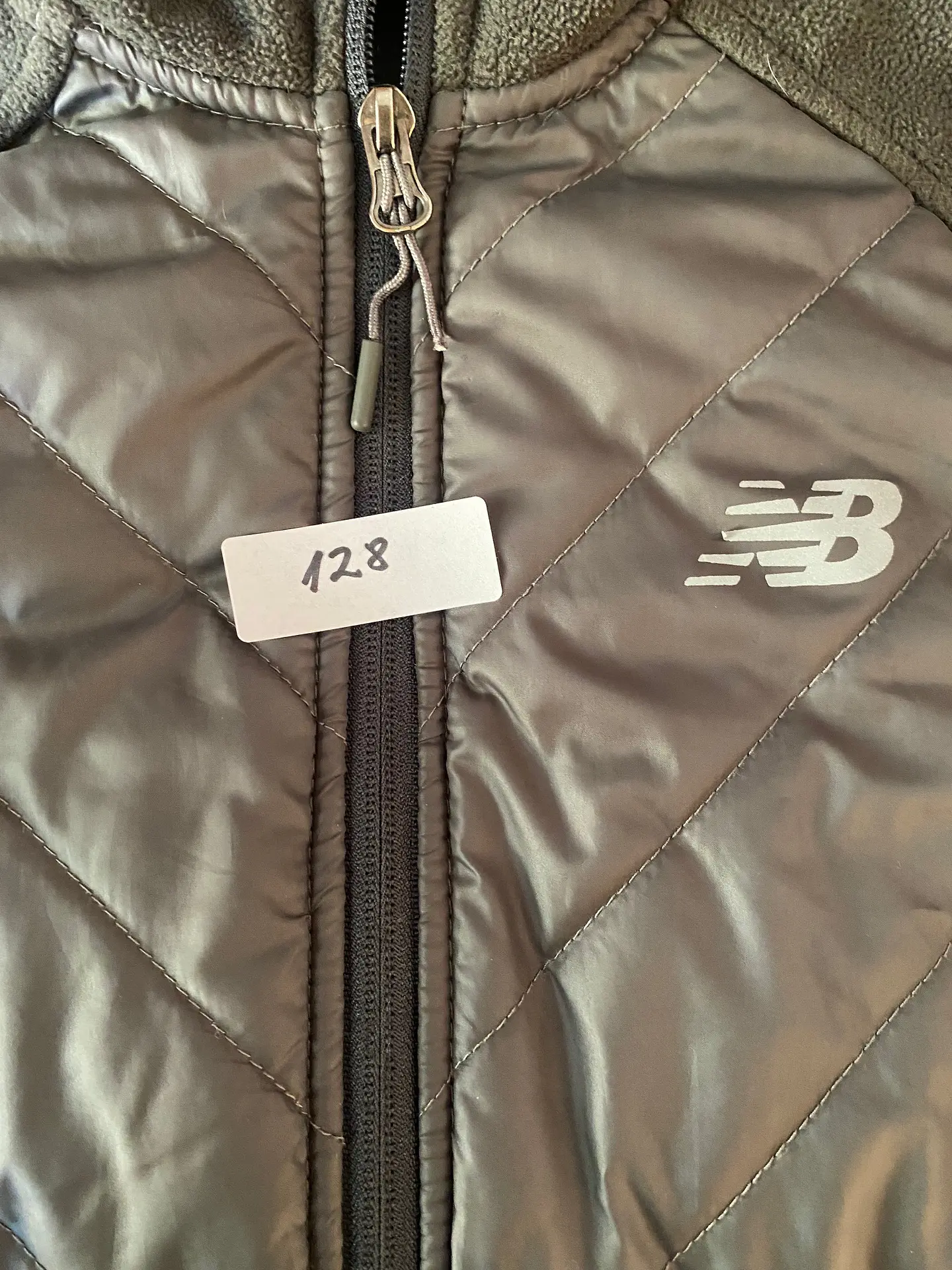 Chaqueta Híbrida New Balance – Talla S (Women's) 13
