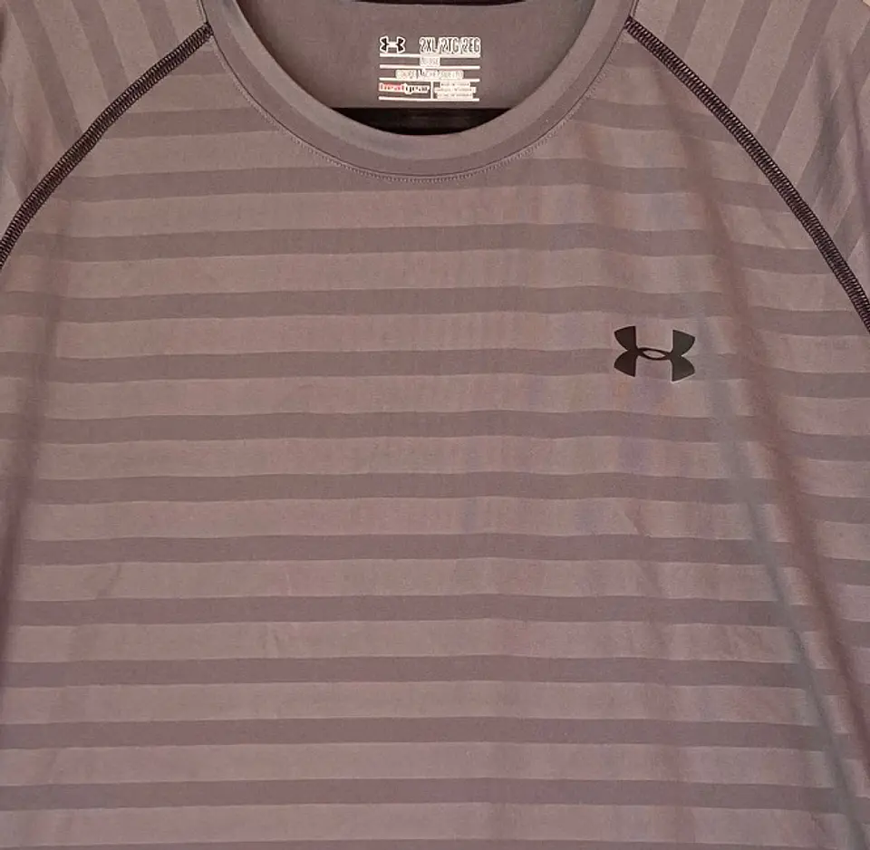 Polera Deportiva Hombre Under Armour HeatGear Talla 2XL 6
