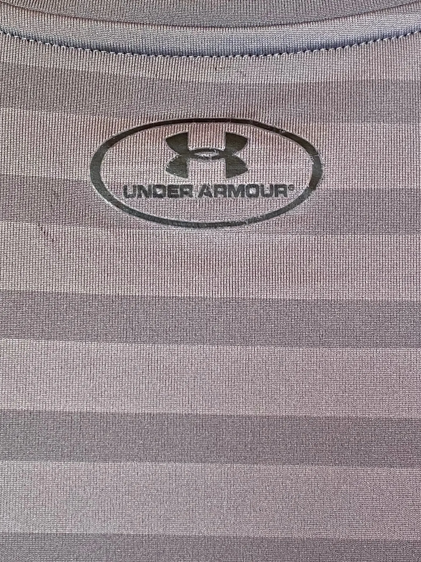 Polera Deportiva Hombre Under Armour HeatGear Talla 2XL 8
