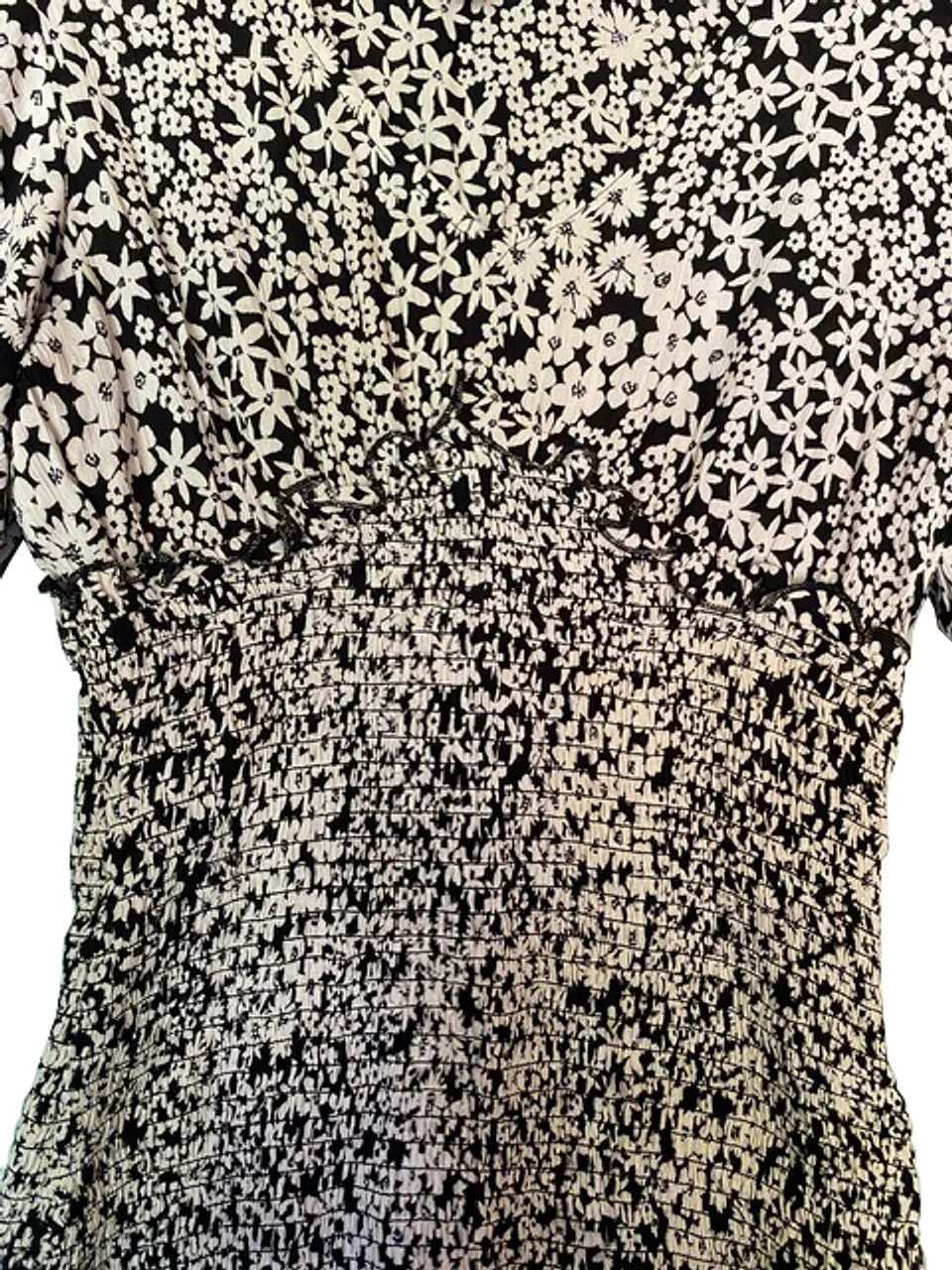 Vestido Corto Casual Floral Blanco y Negro Angie, Talla S 8