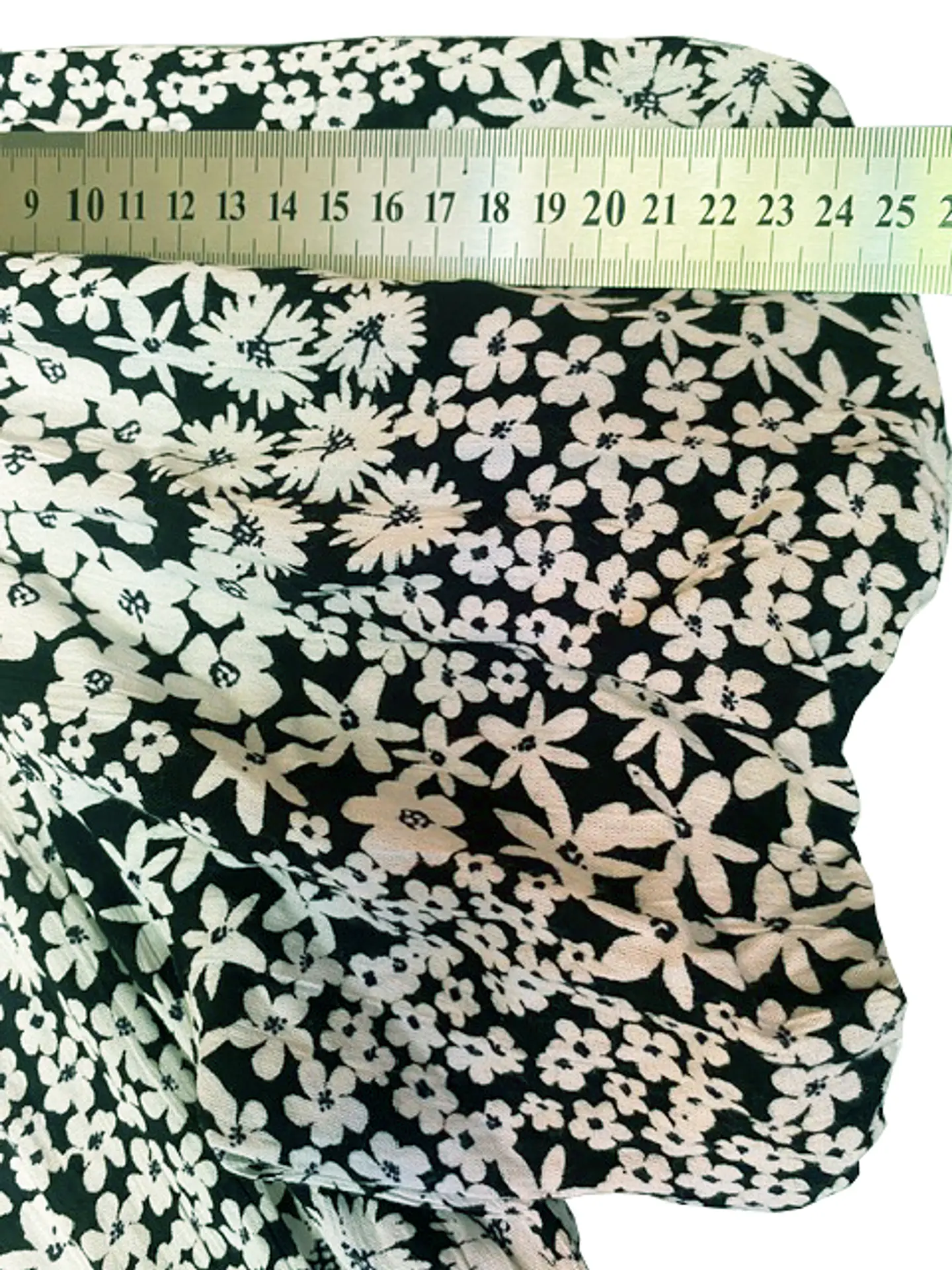 Vestido Corto Casual Floral Blanco y Negro Angie, Talla S 14