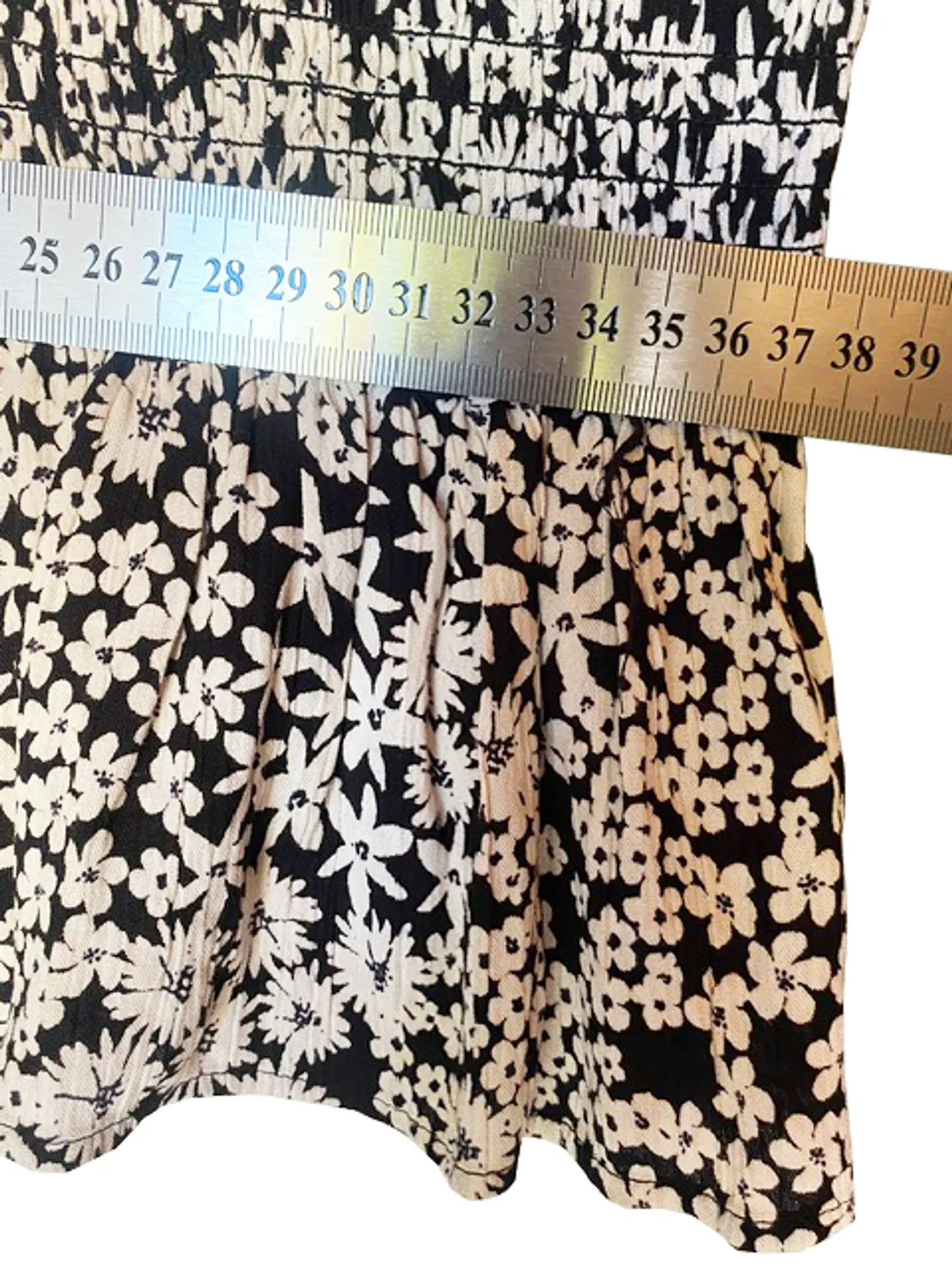 Vestido Corto Casual Floral Blanco y Negro Angie, Talla S 18