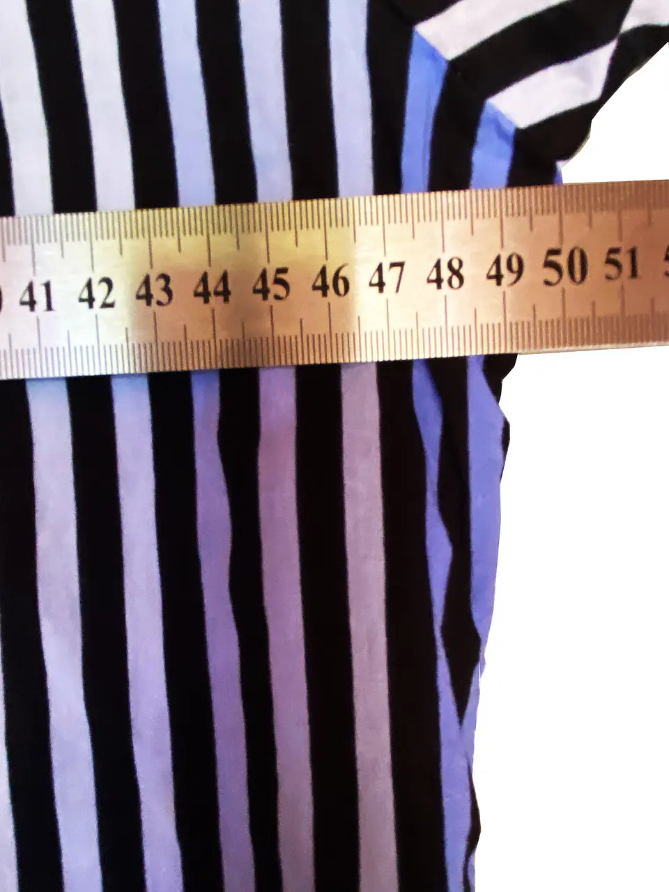 Camisa Larga de Rayas Azul y Negro Tommy Bahama, Talla M 11