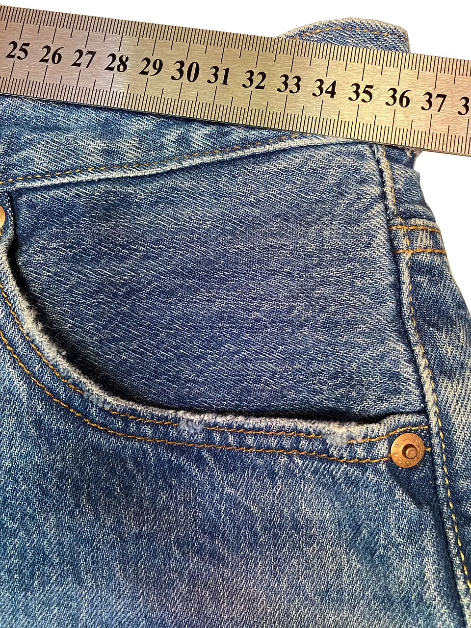 Short de Mezclilla Levi's Premium 501 Original, Talla 26 / 36-38 Chile 16