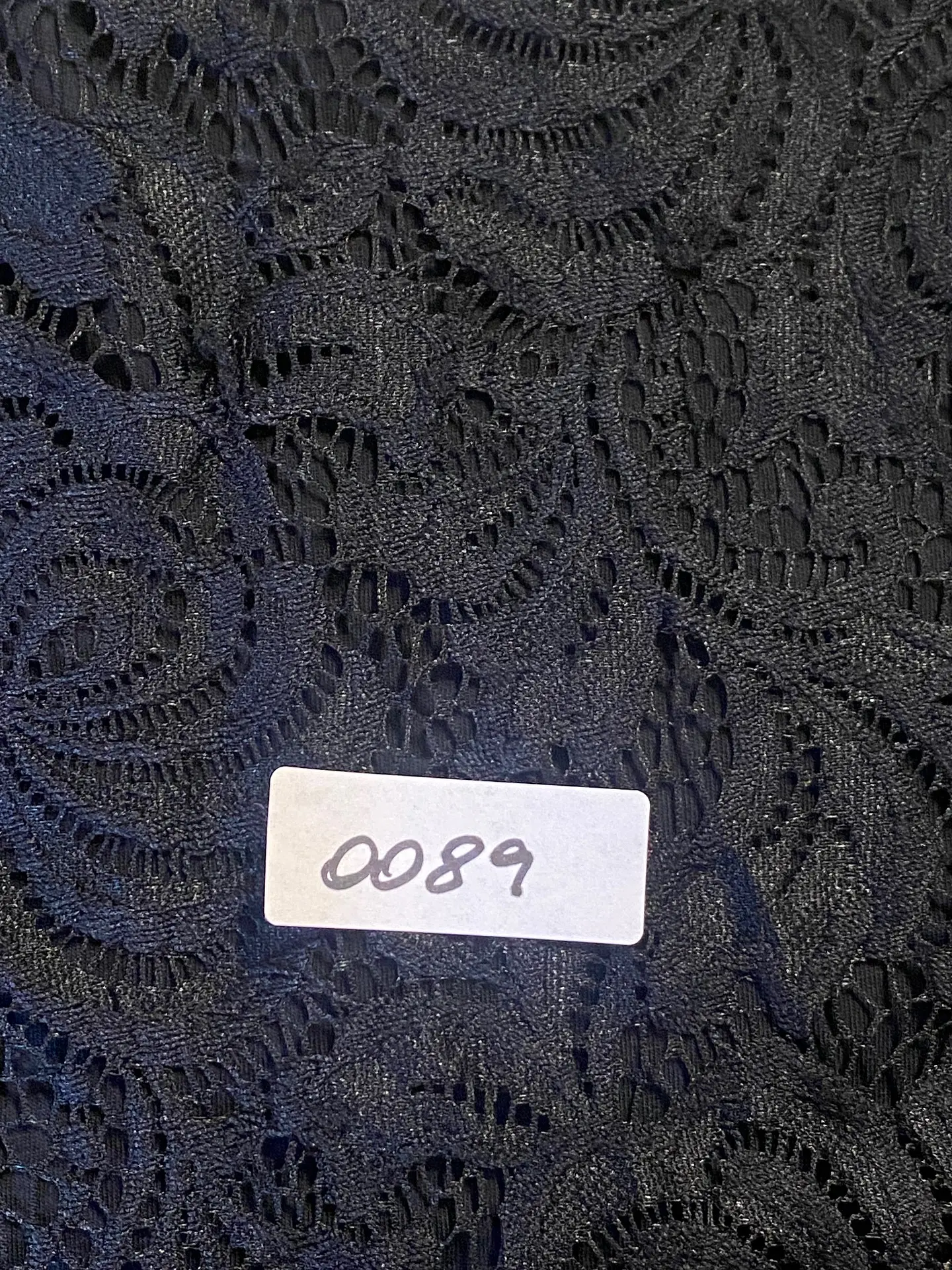 Polera Negra Sin Mangas con Encaje Frontal Ann Taylor Factory, Talla M 11