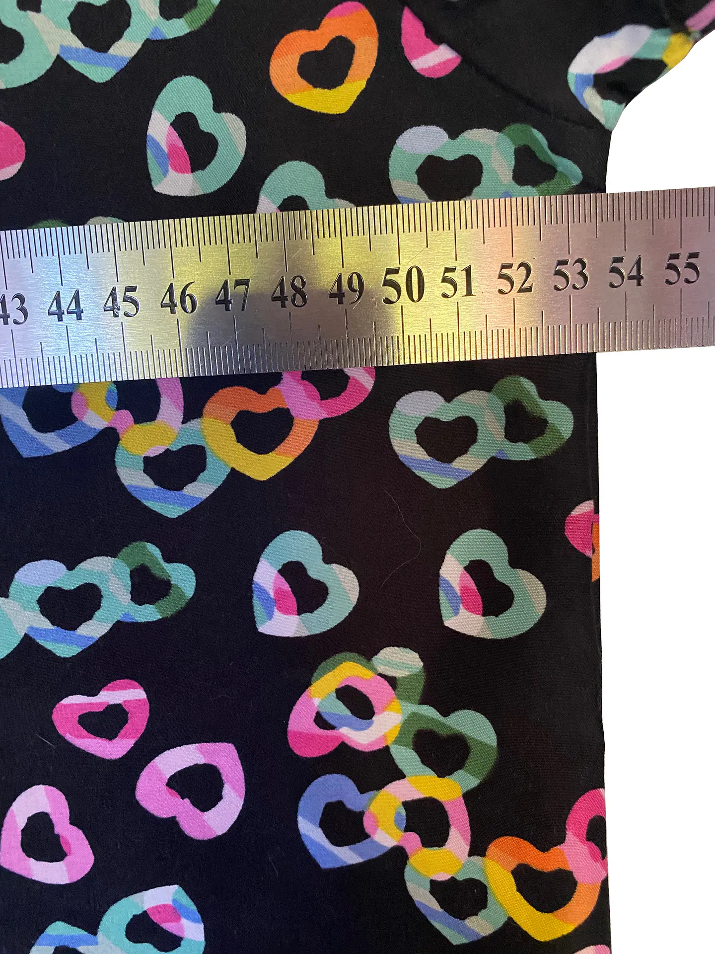 Filipina / Polera Médica Negra de Corazones Cassandra O, Talla S 15