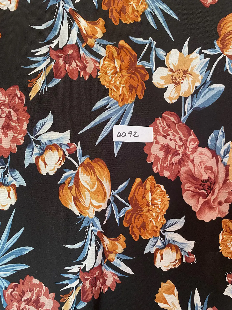 Blusa Negra de Flores con Botones Dorados, Talla M 11