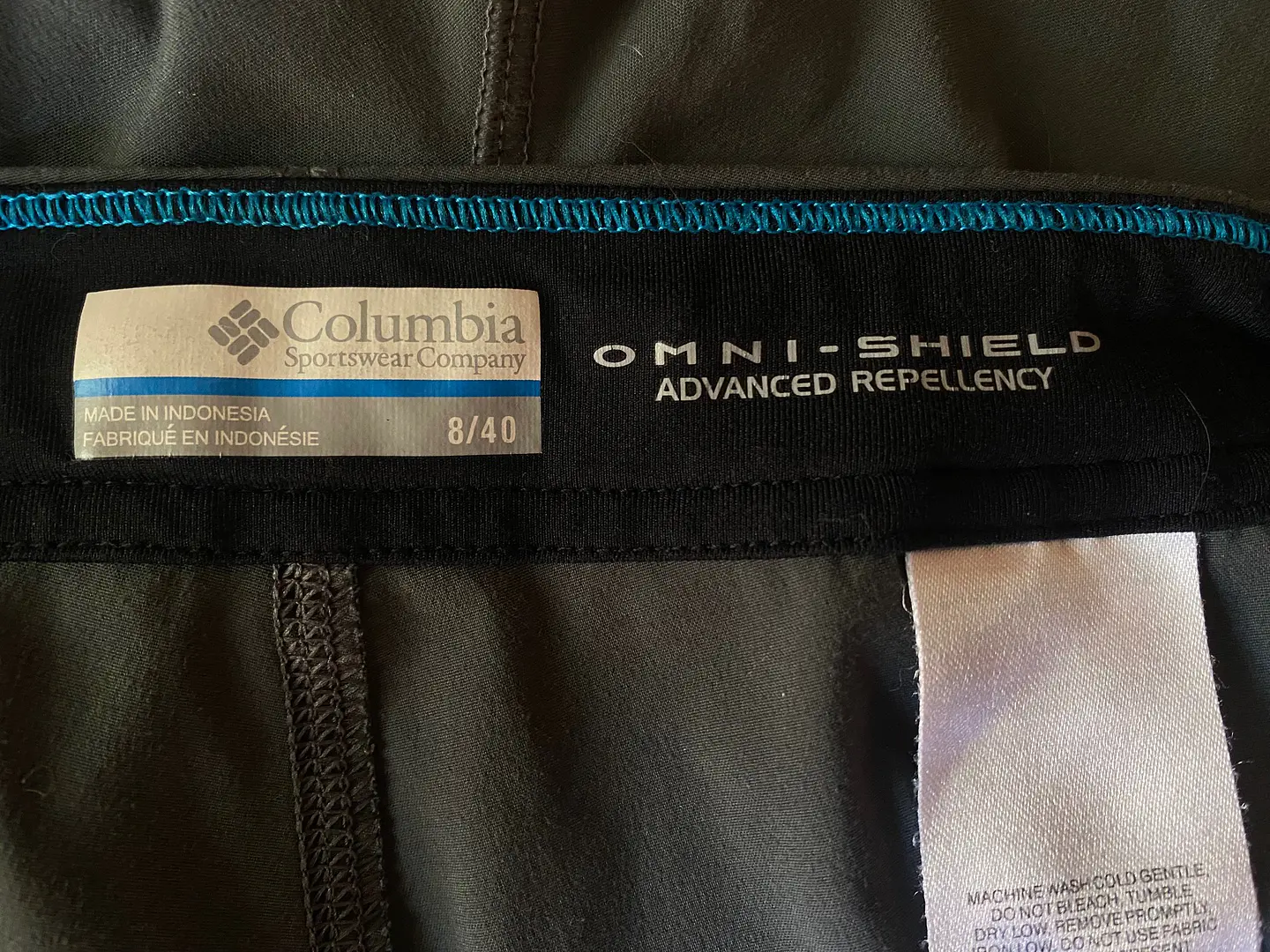 Short Columbia Outdoor Gris Oscuro Omni-Shield, Talla 8 (40) 5