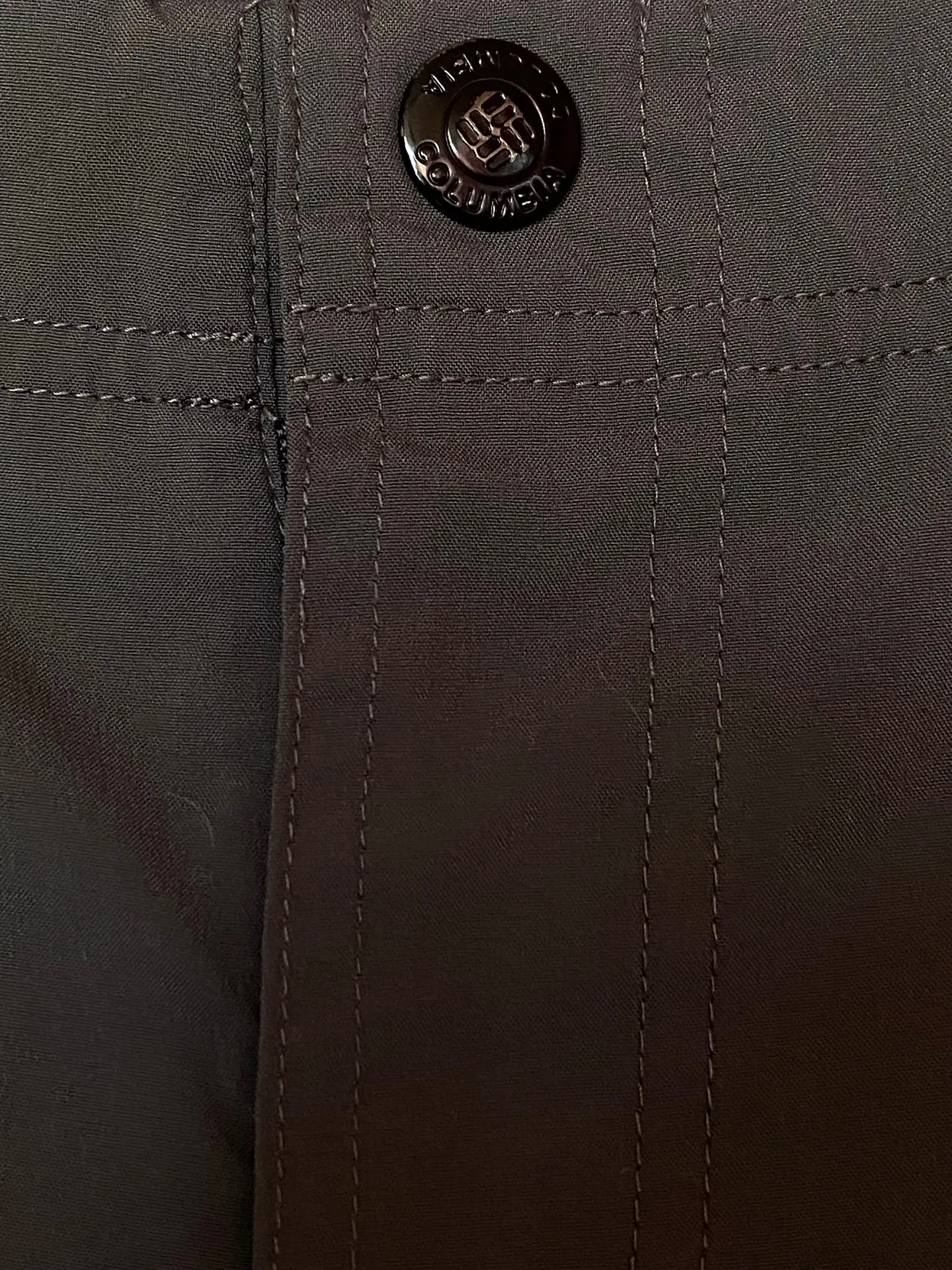 Short Columbia Outdoor Gris Oscuro Omni-Shield, Talla 8 (40) 8
