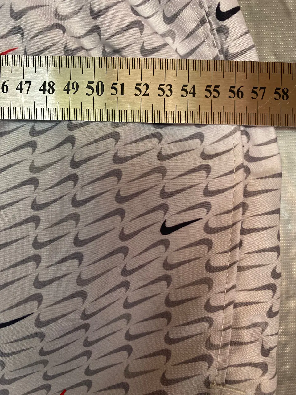Short de Baño Nike Estampado All Over Swoosh, Talla L 13