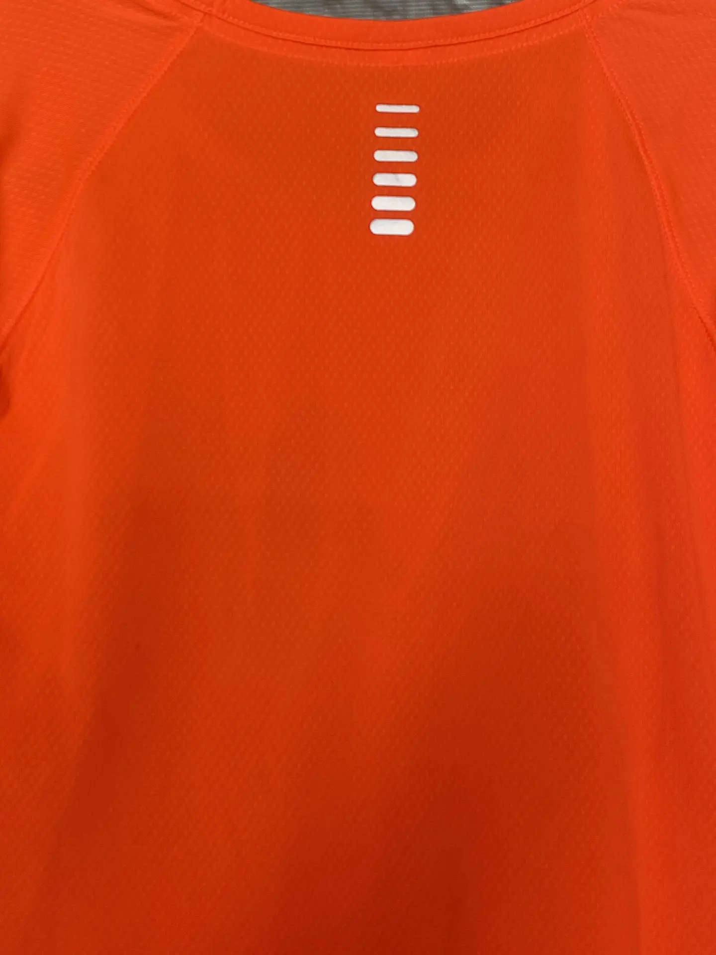 Polera Deportiva Under Armour Run Naranja, Talla S 6
