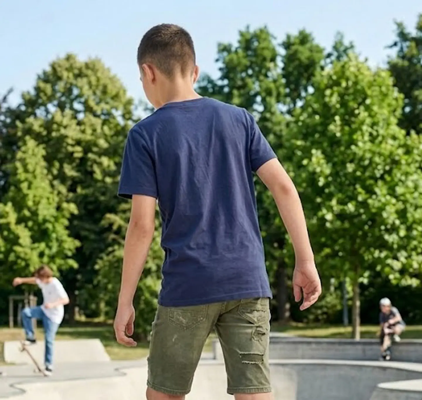 Polera Deportiva Adidas Azul Niño, Talla L 4