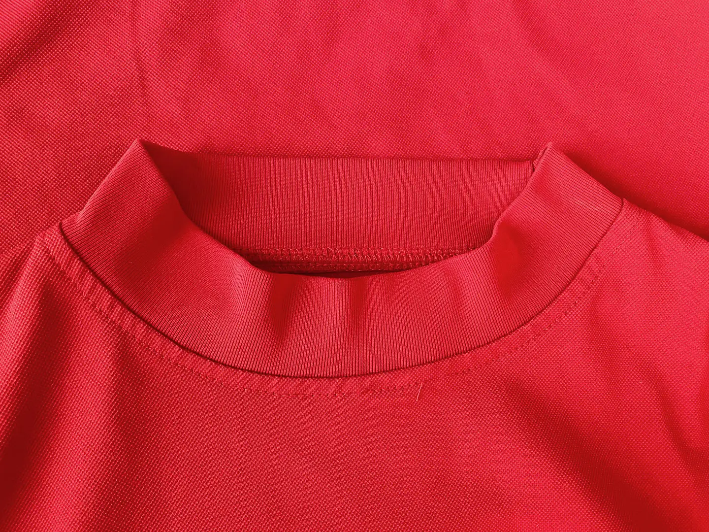 Polera Deportiva Roja Cuello Alto FootJoy - Talla M 11