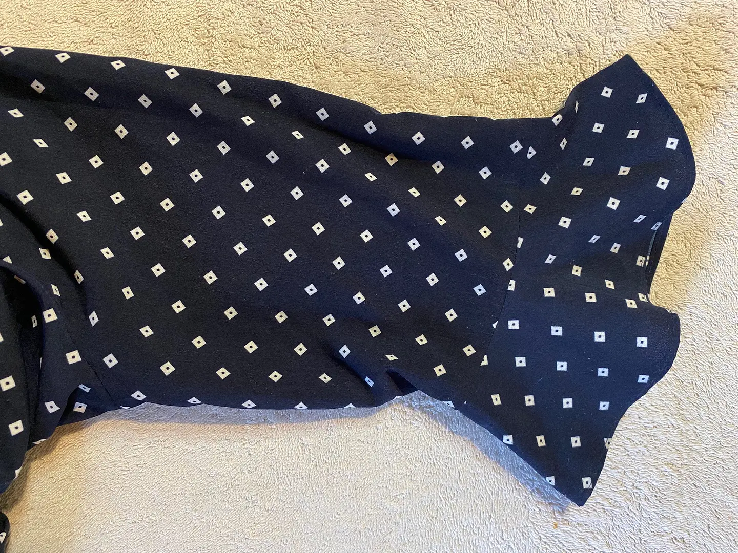 Blusa Estampada Azul Cacharel cuello bote- Talla S 9